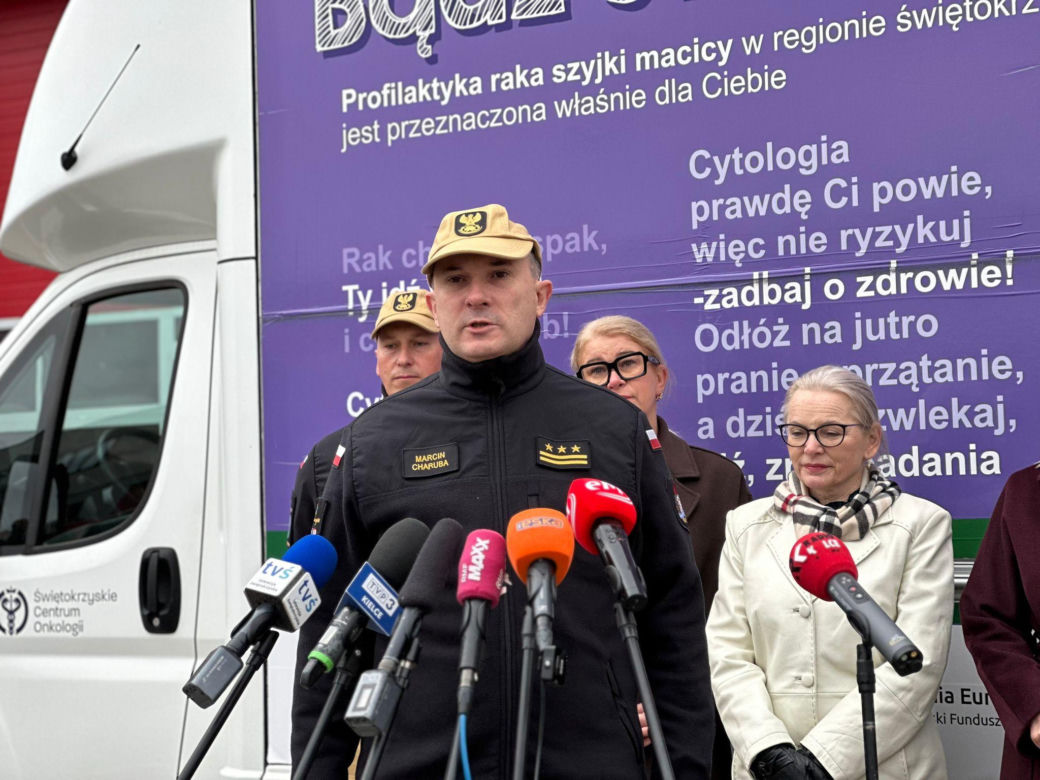 Strażacy ze świętokrzyskiego badają się w pracy