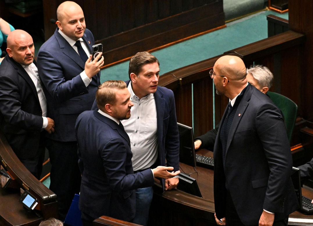 Jakub Rutnicki i Jacek Ozdoba. Starcie w Sejmie