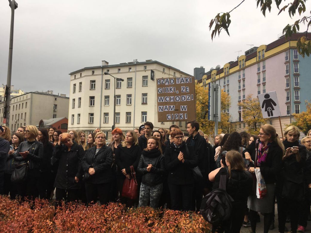 Czarny protest, czarny poniedziałek, strajk kobiet 3.10