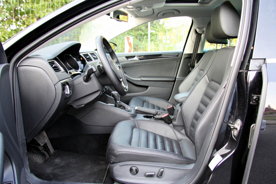 Volkswagen Jetta 1.4 TSI vs. Volkswagen Jetta 2.0 TDI