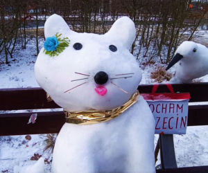 Rzeźby ze śniegu na pętli Głębokie