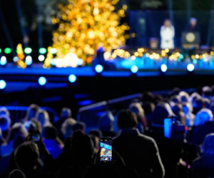 Melania Trump zapaliła choinkę przed Białym Domem! Podoba Ci się?