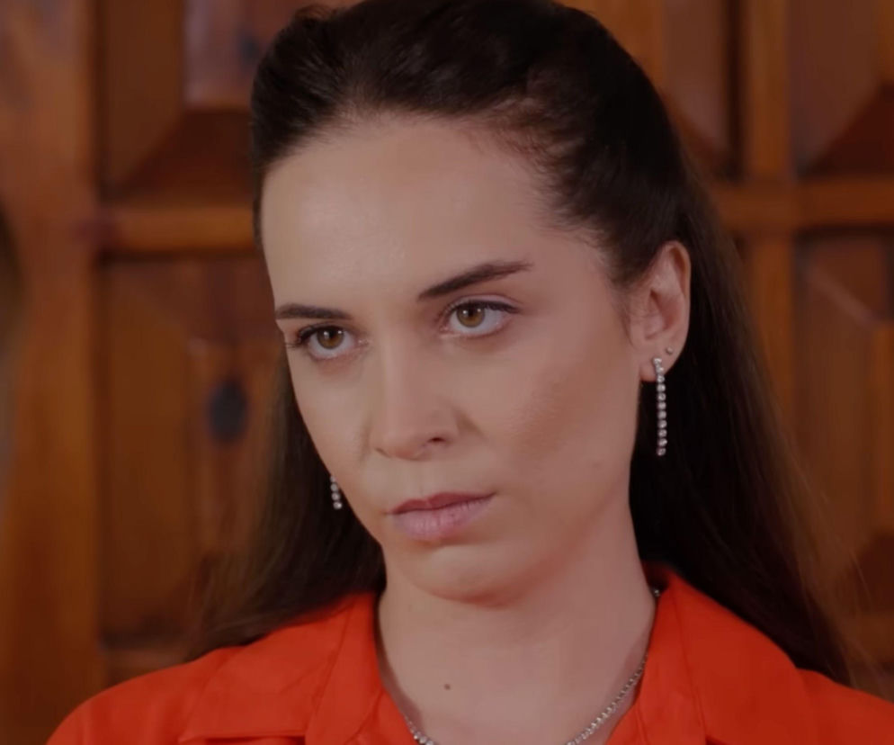 Panna młoda, odcinek 12: Cihan wybucha gniewem, a Beyza zakłada maskę pozorów