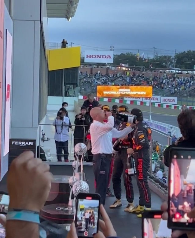 Bartosz Kurek z żoną na wyścigu F1 w Japonii