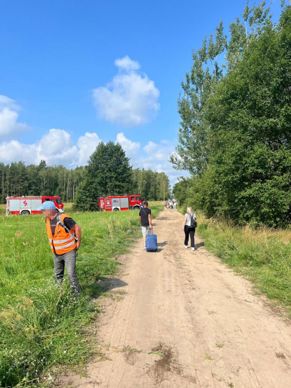 Tragedia na torach. Bus zderzył się z pociągiem. Kierowca nie żyje