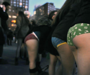 W USA jeździli metrem bez spodni!