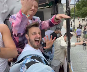 Gwiazdy na Paradzie Równości: Błażej Stencel i Kamil Krupicz