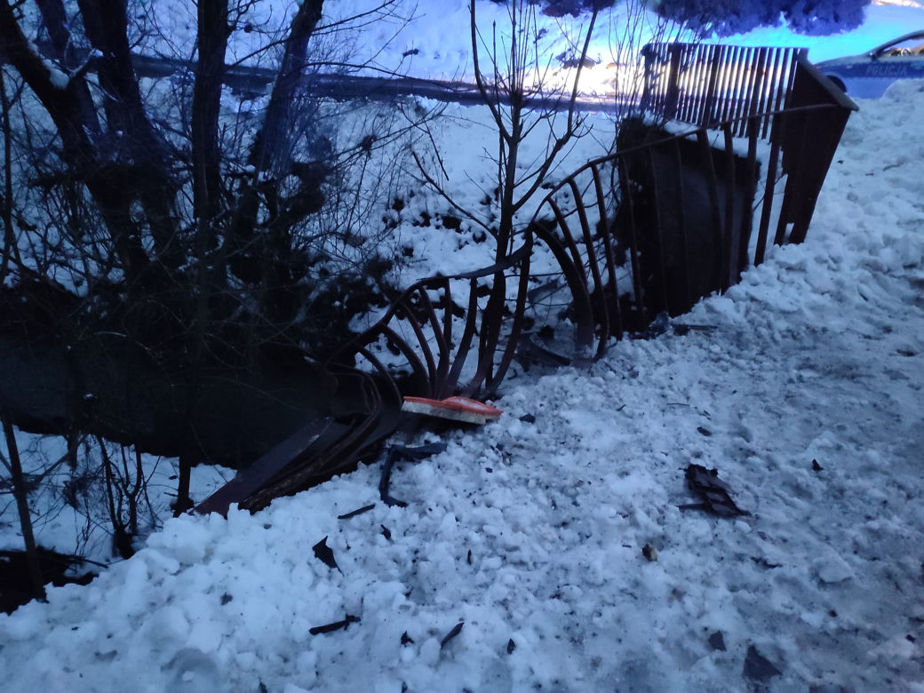 Tragiczny wypadek w Łosiach. 25-latek zginął 100 metrów od swojego domu. Sąsiedzi wspominają zmarłego chłopaka