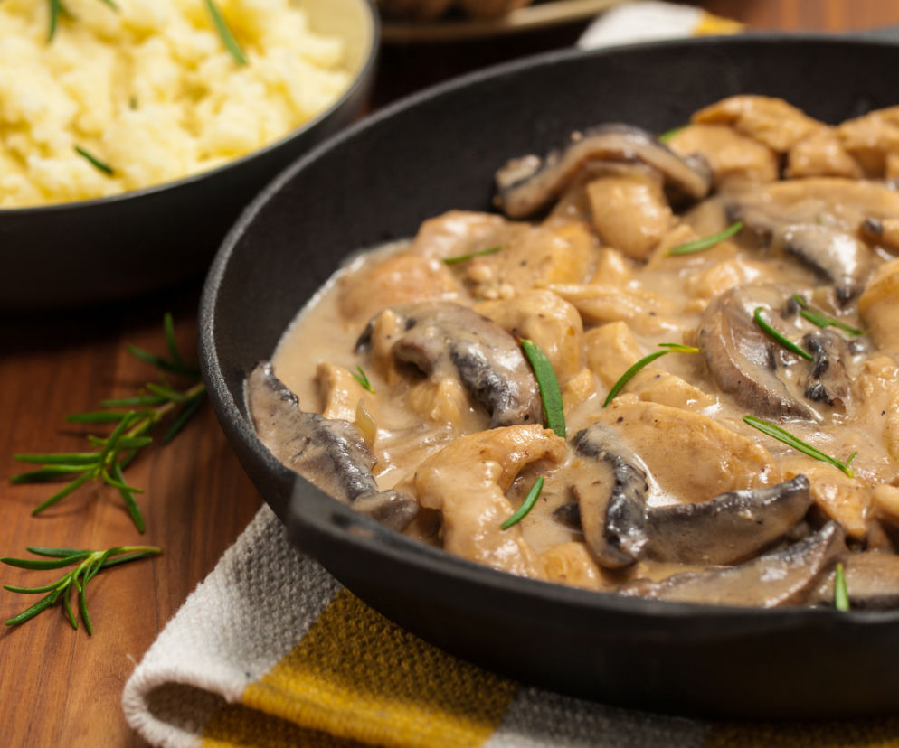 Boeuf Stroganow: klasyczny przepis