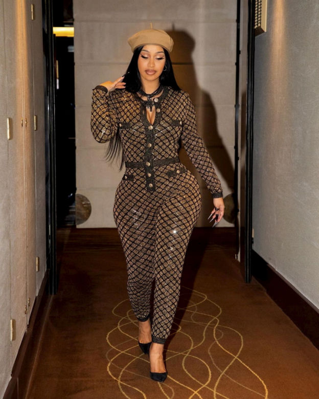 Cardi B wyjęła sobie sztuczną pupę! Mocne ostrzeżenie dla fanów