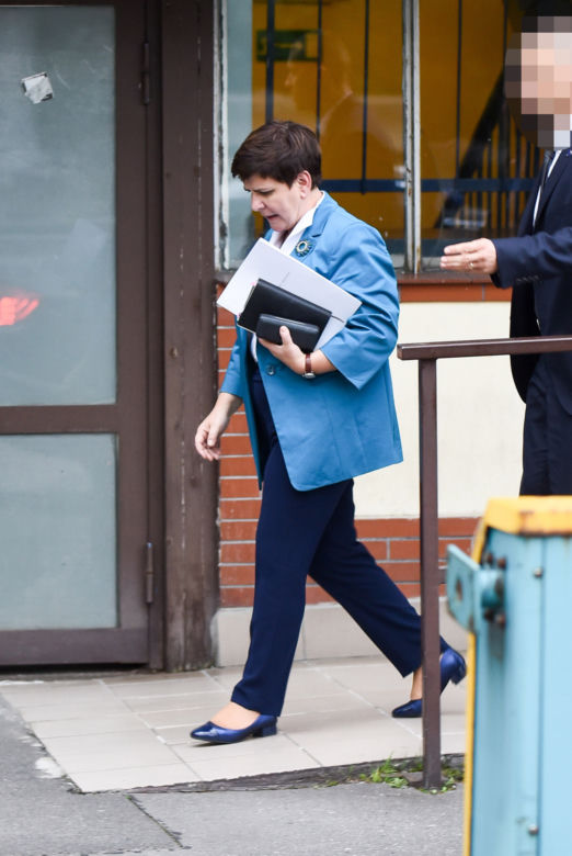 Szydło pojechała tłumaczyć się z billboardów