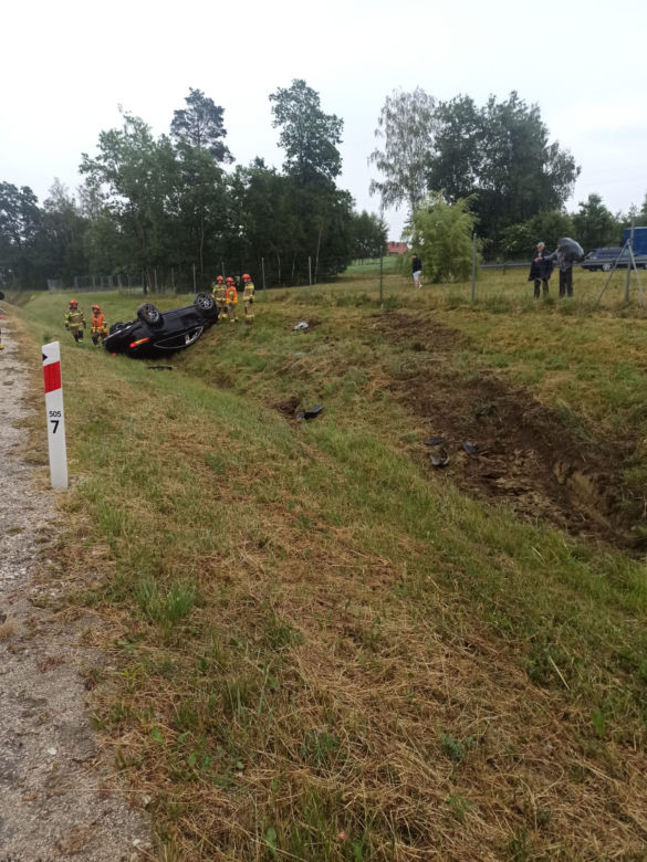 Dachowanie na A4 koło Tarnowa