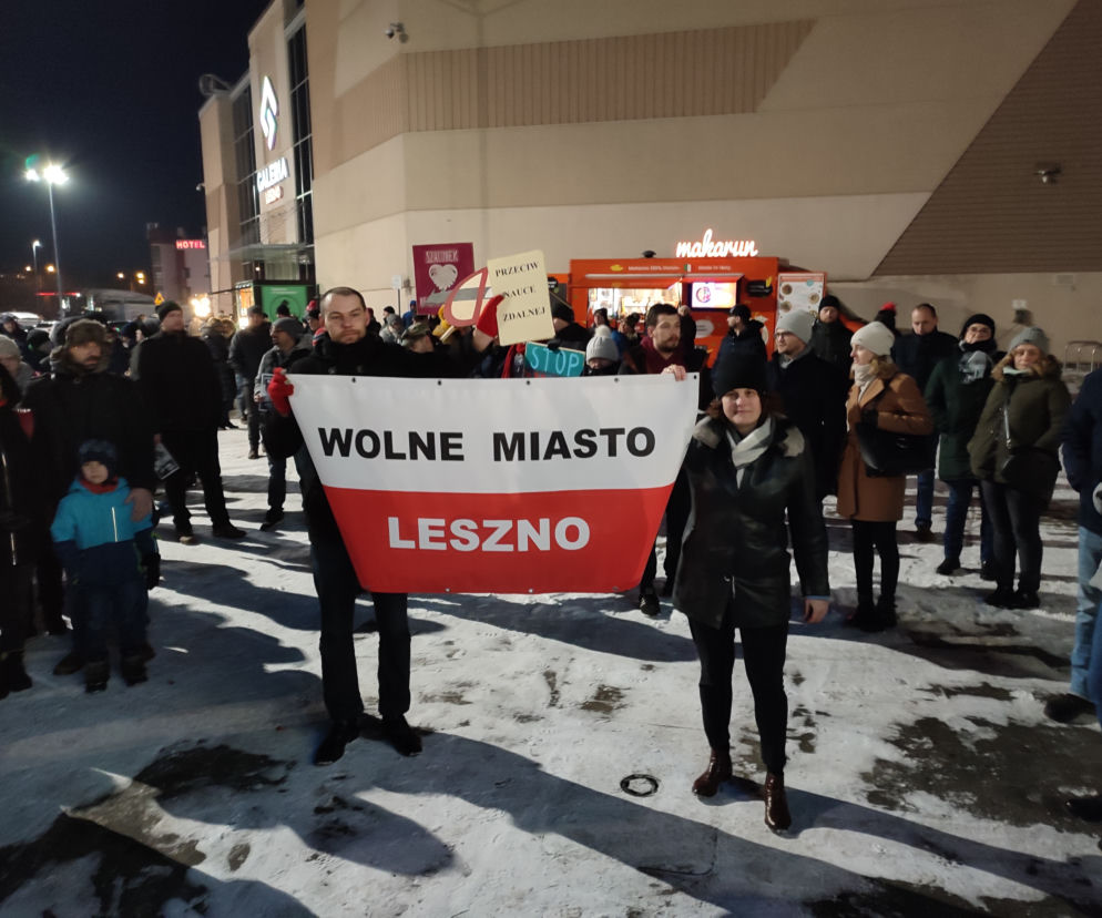 Protest przeciwko segregacji sanitarnej w Lesznie
