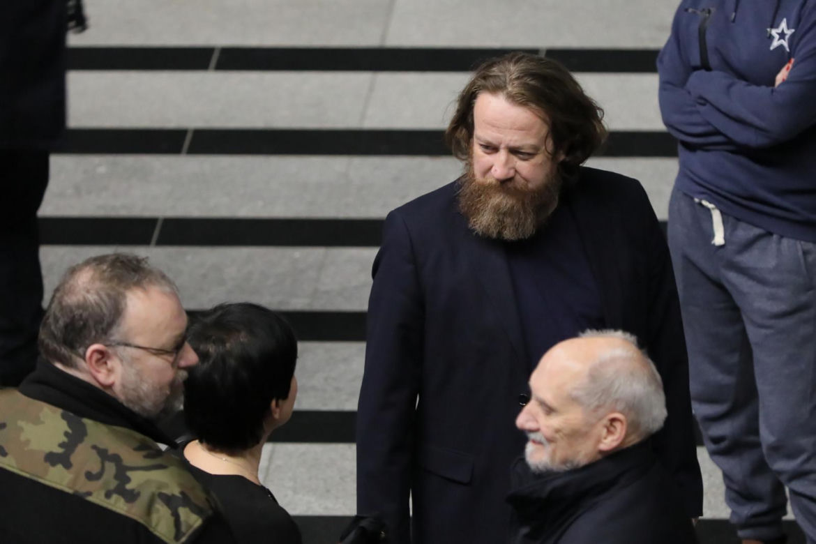 Politycy PiS przyjechali we wtorek wieczorem na Woronicza 