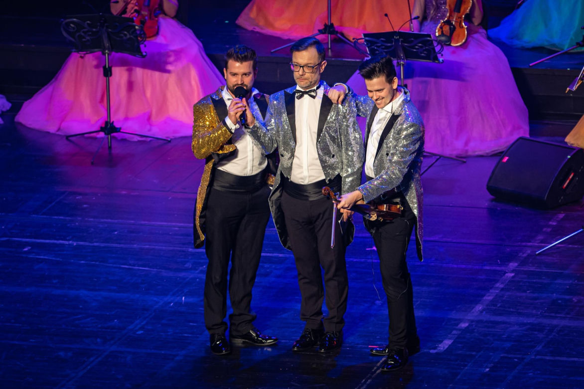 Noworoczny Koncert Wiedeński w wykonaniu Orkiestry Księżniczek na scenie CSK w Lublinie