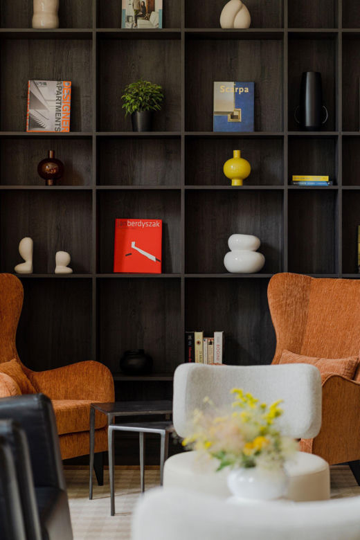 Warszawski hotel Ibis inspirowany serialem "Gambit Królowej"