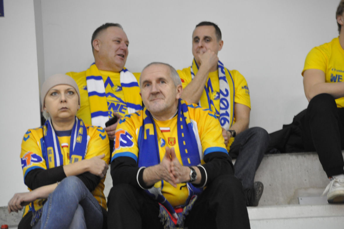 Industria Kielce - Orlen Wisła Płock. Zdjęcia kibiców na trybunach