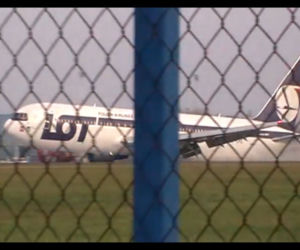 Awaryjne lądowanie Boeinga 767 na Okęciu - NOWE ZDJĘCIA