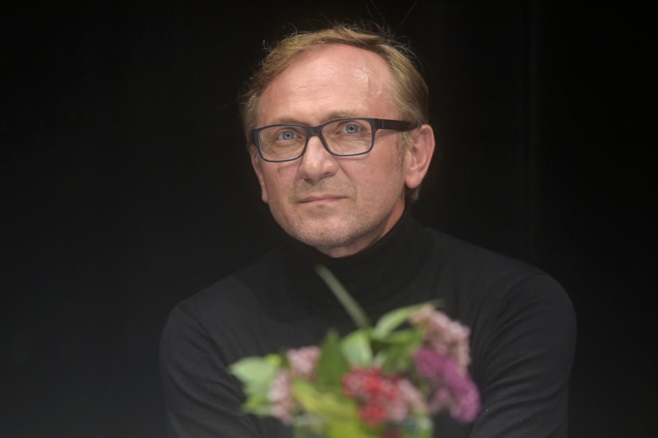Tak na początku kariery wyglądał Andrzej Chyra. Dziś trudno go rozpoznać na starych zdjęciach