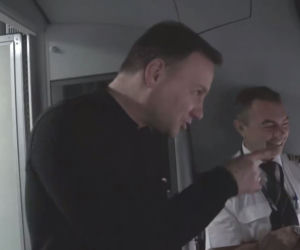 Prezydent Duda w kabinie pilotów