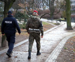 Policja patroluje Bydgoszcz wspólnie z Żandarmerią Wojskową
