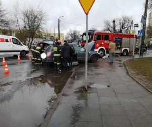 Zderzenie dwóch samochodów na skrzyżowaniu Brzozowej z Bielicką! [ZDJĘCIA]