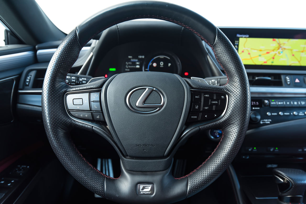 Lexus ES300h F Sport