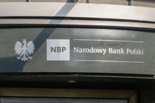 Uwaga! Fałszerze podszywają się pod NBP. Nie daj się nabrać