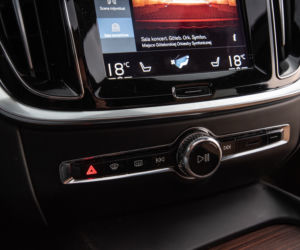 System audio Bowers & Wilkins w Volvo V60 Cross Country