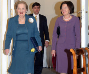 Madeleine Albright, była sekretarz stanu USA, nie żyje. Była pierwszą kobietą na tym stanowisku