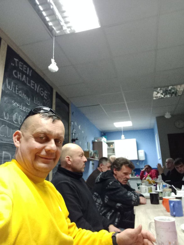 Marcin Gryga i Toruńska Fundacja Rozwoju "Wszystko Jest Możliwe" ratują życie uzależnionym i bezdomnym