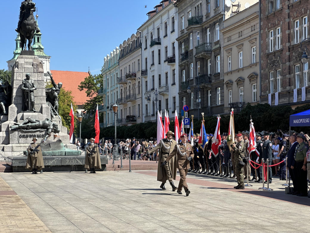 Święto Wojska Polskiego 2023 w Krakowie. Uroczystości na placu Jana Matejki