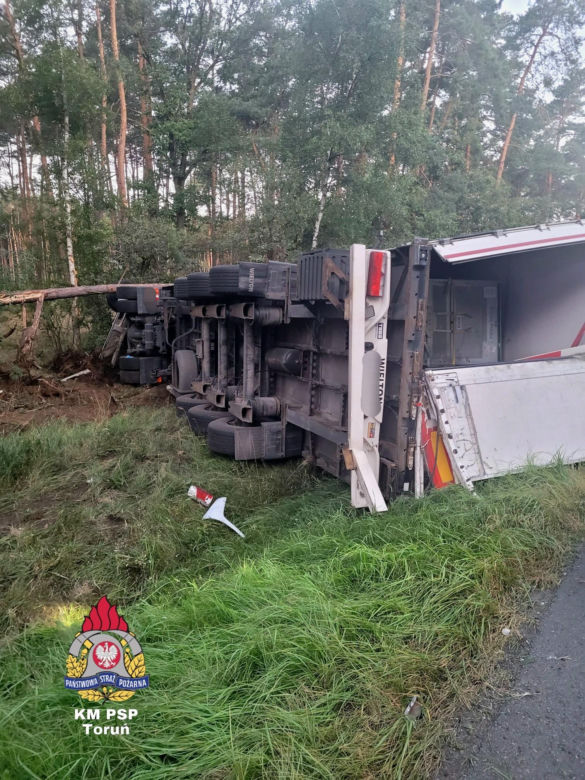 Tragiczny wypadek na DK 10 w Cerpicach. Jedna osoba nie żyje, trasa zablokowana!