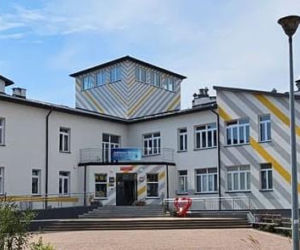  Siedlce: Ktoś rozpylił gaz pieprzowy w SP12, ze szkoły ewakuowano około 450 osób