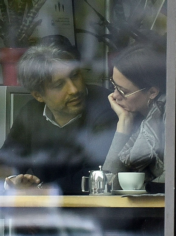 Kinga Rusin i Marek Kujawa całuja się 