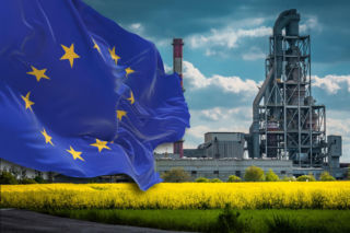 Absurdalne przepisy dla hut i cementowni. Polska buntuje się przeciw decyzji UE 