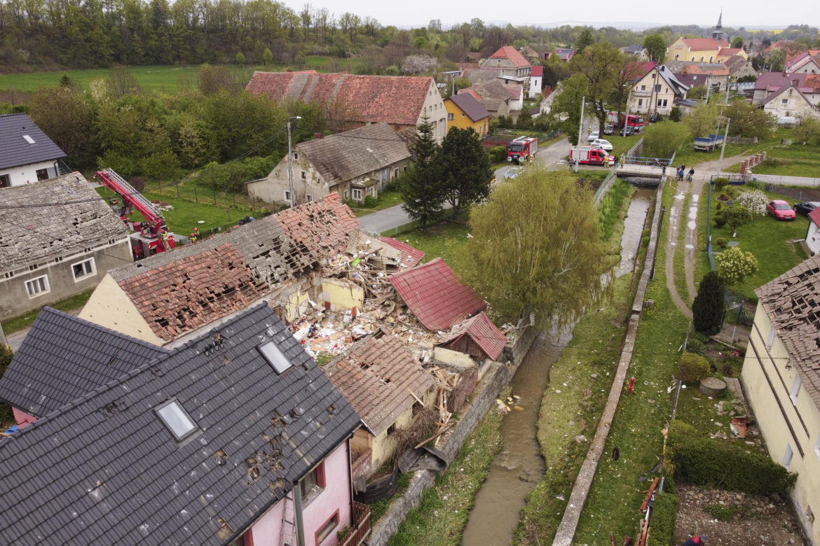 Gruzowisko zamiast domu. Straszny widok w Ożarach 