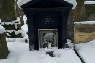 Mateusz Damięcki pokazał grób ojca