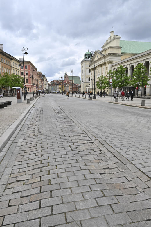 Nawierzchnia na Krakowskim Przedmieściu przed remontem