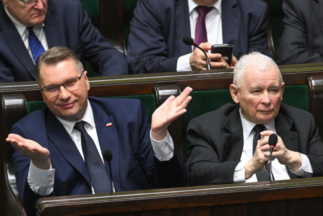 Sikroski bez hamulców do Macierewicza: Antek świrze!