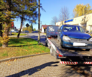 Wraki pojazdów znikają z krakowskich ulic. Strażnicy mają pełne ręce roboty 
