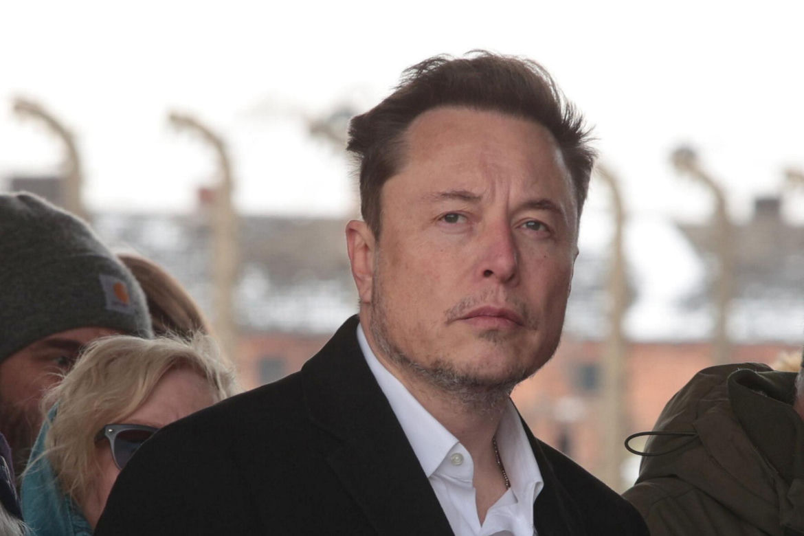 Elon Musk w Auschwitz upamiętnia ofiary 