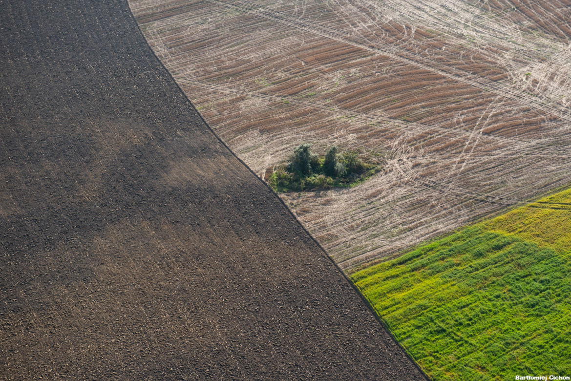 Nie uwierzycie własnym oczom. Tak wygląda Nowa Huta sfotografowana... z motoparalotni! [GALERIA ZDJĘĆ]