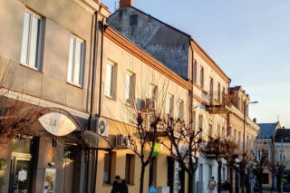 Zabytki stoją tu jeden przy drugim. To świętokrzyskie miasto wygląda jak z pocztówki, ale bez tłumów