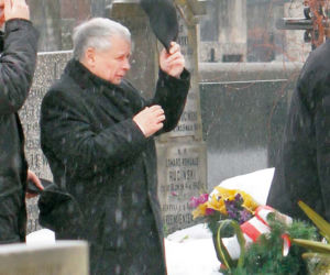 Jarosław Kaczyński odwiedził grób mamy