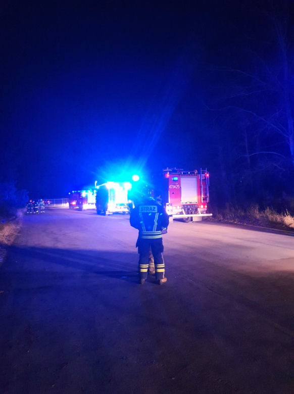 Ogromna akcja służb na lotnisku w Modlinie. W samolocie miała znajdować się bomba