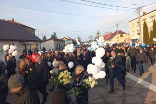 Balony poleciały do nieba razem z małym Bogusiem. Był skarbem