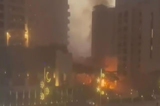 Szokujące zdjęcia i filmy z Dubaju. Turyści uciekają