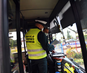 Kontrole szkolnych autobusów