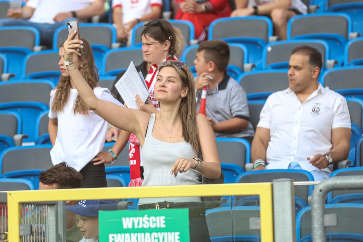 Kibice na meczu gwiazd Polska - Brazylia na Stadionie Śląskim